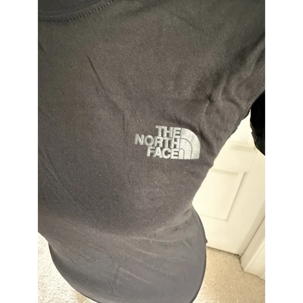 The North Face Women's XS Black CoolMax Running Hiking Performance T-Shirt VTG - Picture 2 of 8